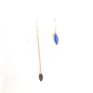 Boucles d'oreilles asymétriques