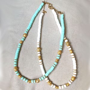 Collier perles et boules dorées