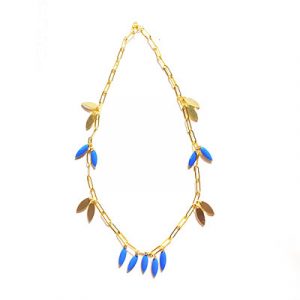 Collier mailles larges et breloques