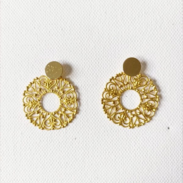 Boucles d'oreilles doré en cercle – Image 4