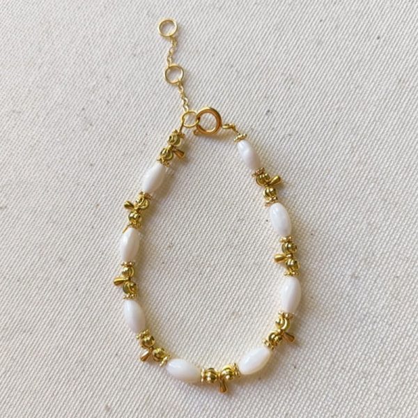 Bracelet en perles de coquillages blanc