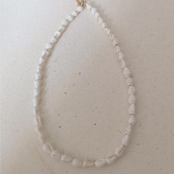 Collier en coquillages